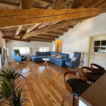 Luka Apartment